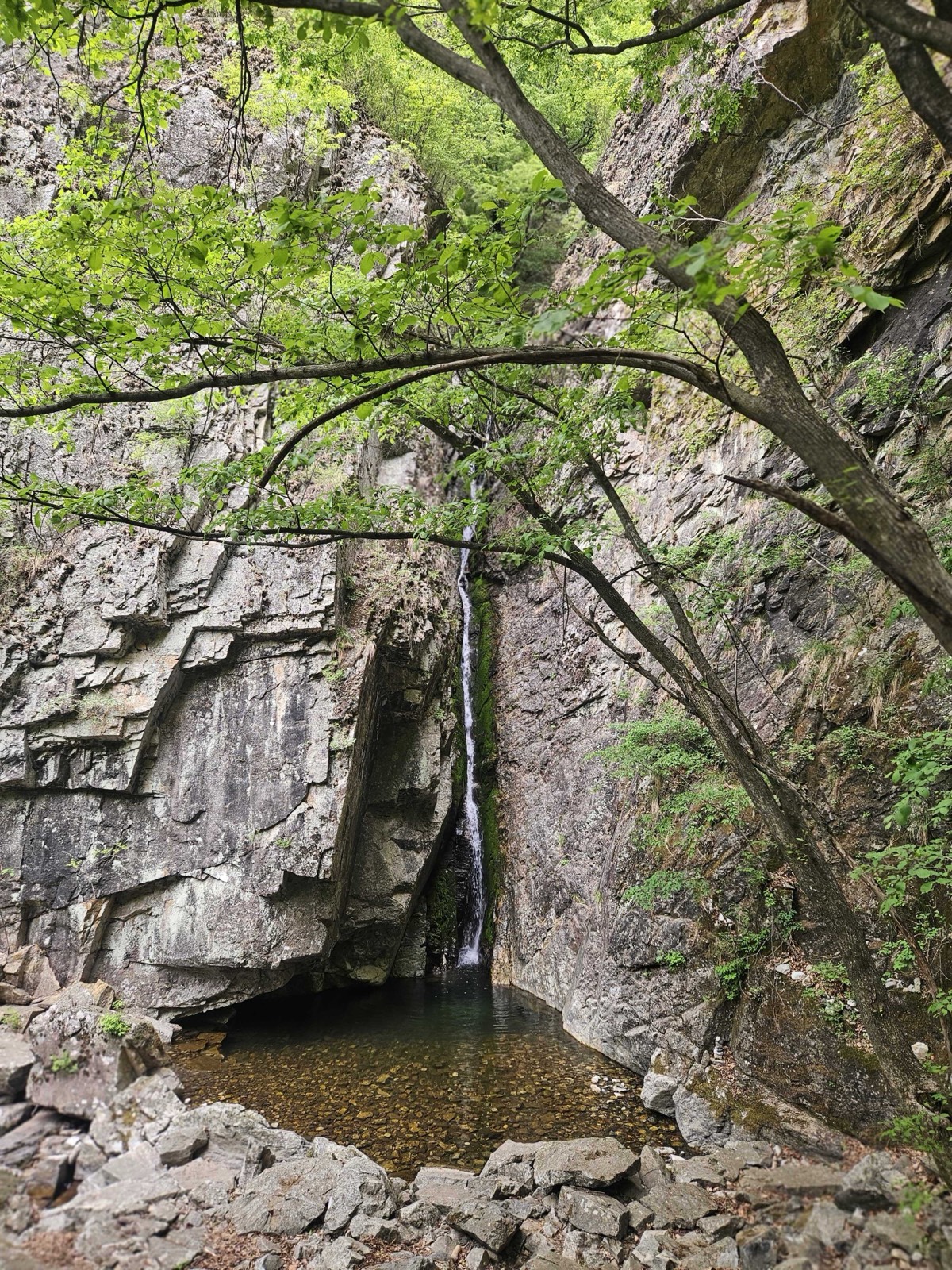 Yeogung Falls